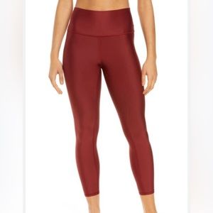 Alo Yoga High Waisted leggings in Size Small